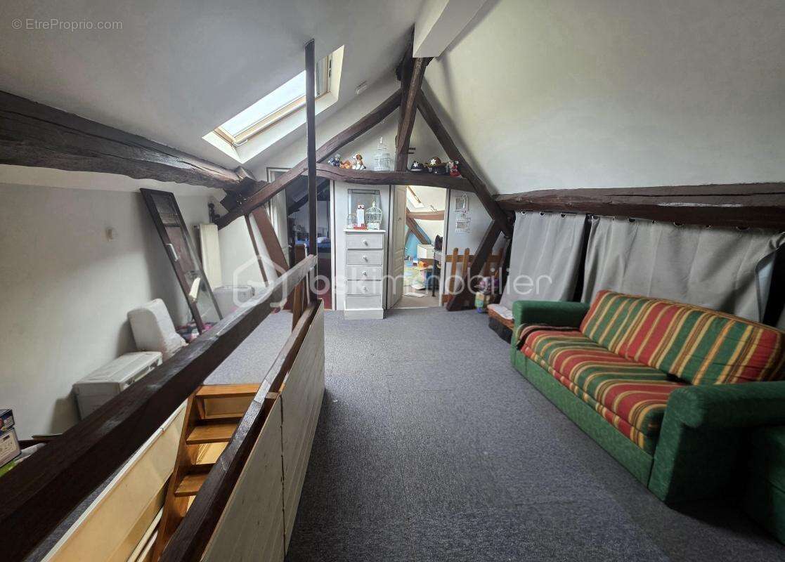 Maison à THORIGNY-SUR-OREUSE