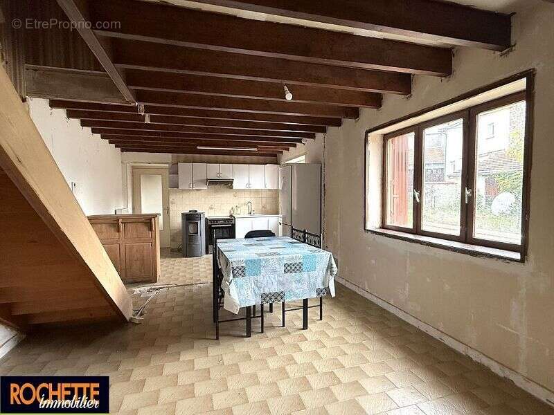 Maison 83 m² à Saint-Just-La-Pendue  - photo 2