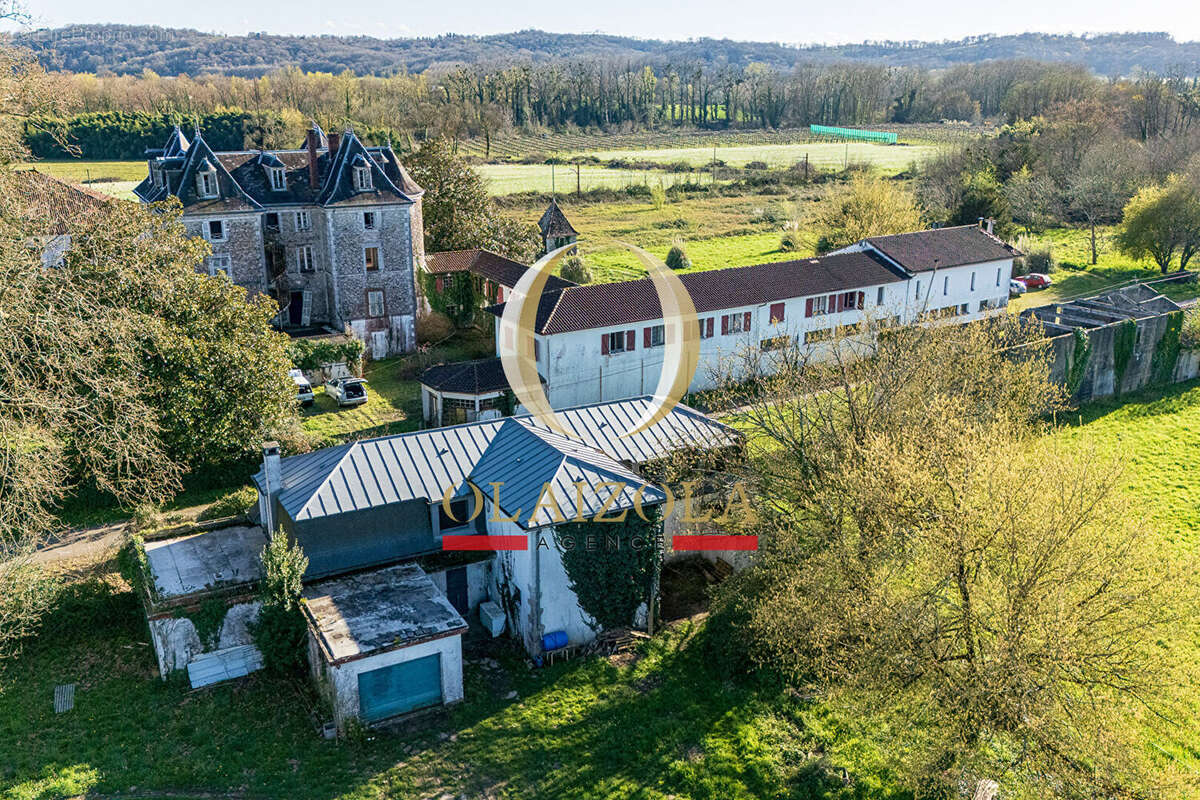 Appartement à LABATUT