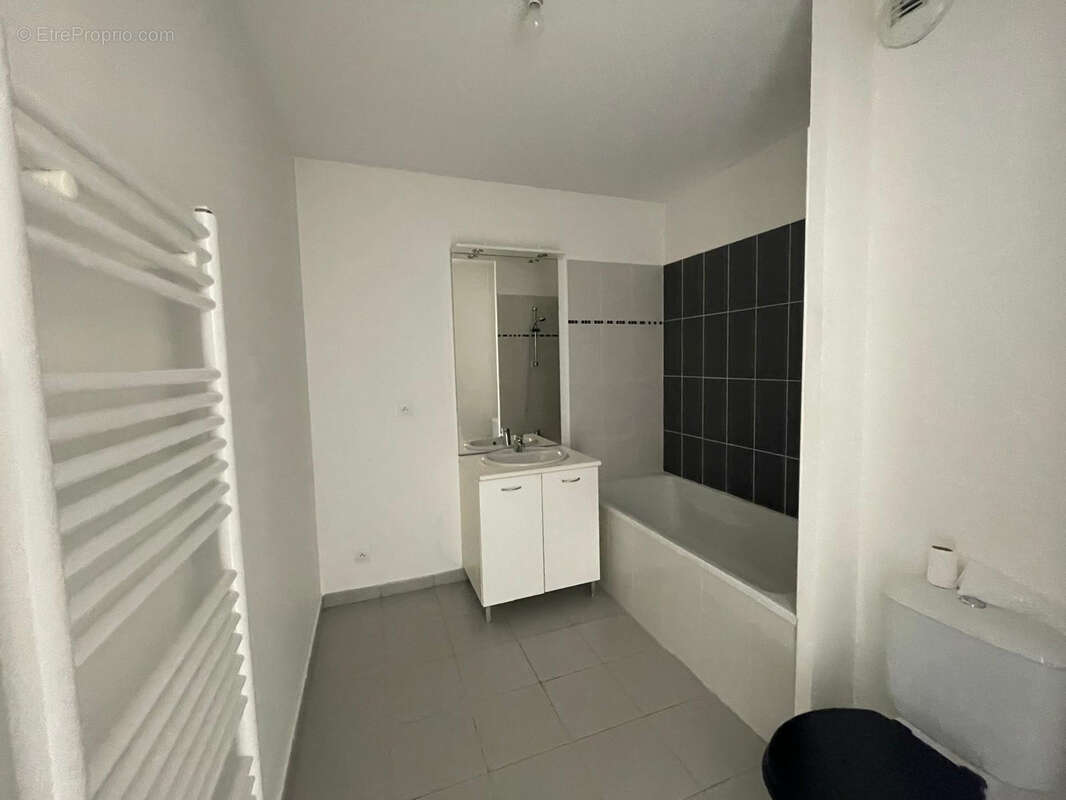 Appartement à JUVIGNAC