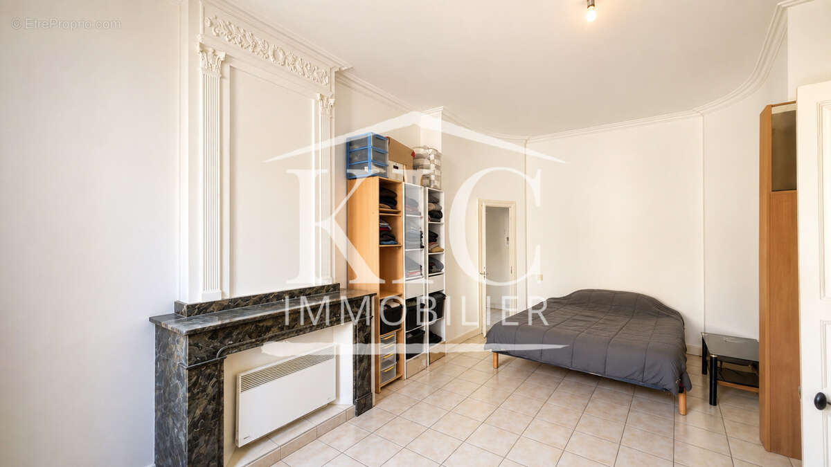 CARCASSONNE CENTRE-VILLE - Appartement T2 vendu loué - Investissement locatif immédiat - photo 2