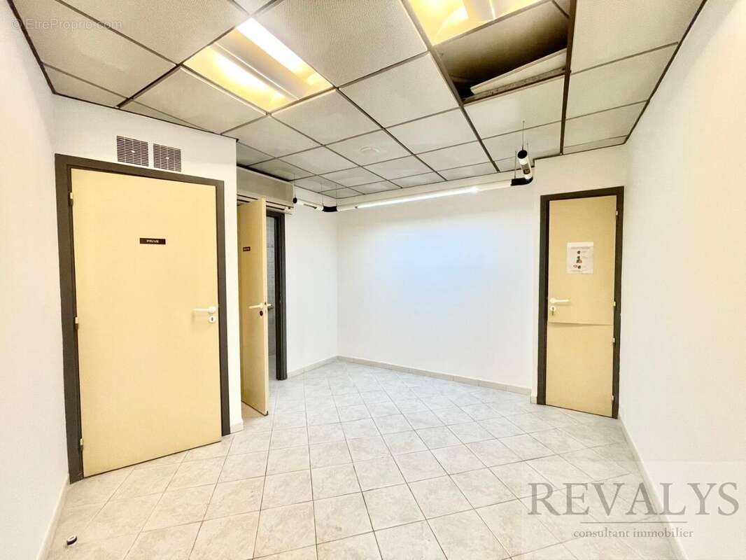 Alpes maritimes (06) - antibes proche centre ville - a vendre local commercial /bureaux - photo 5