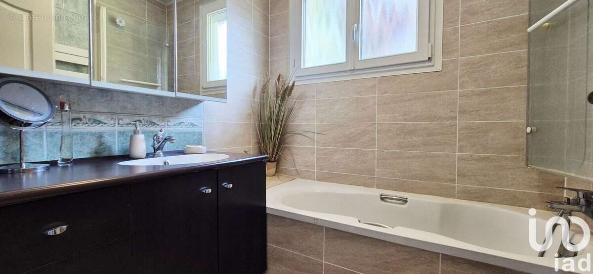 Photo 9 - Maison à PONTAULT-COMBAULT