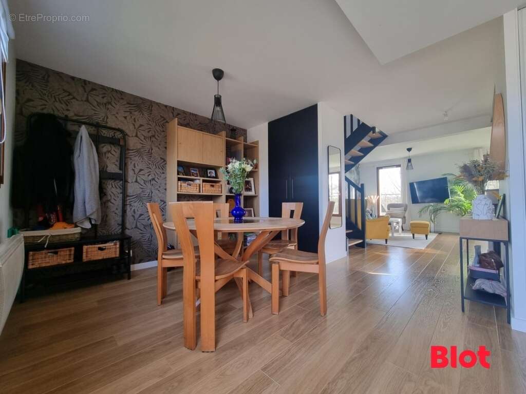 Appartement à PACE