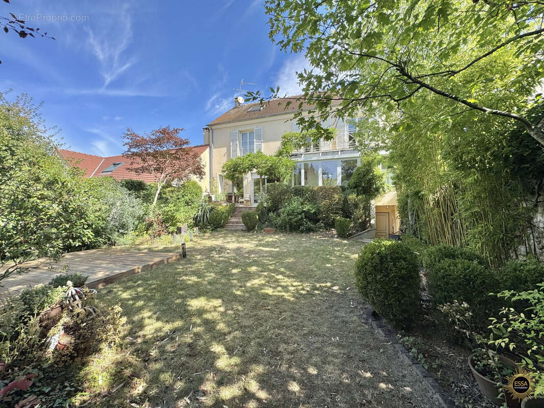 Maison à NOISY-LE-ROI