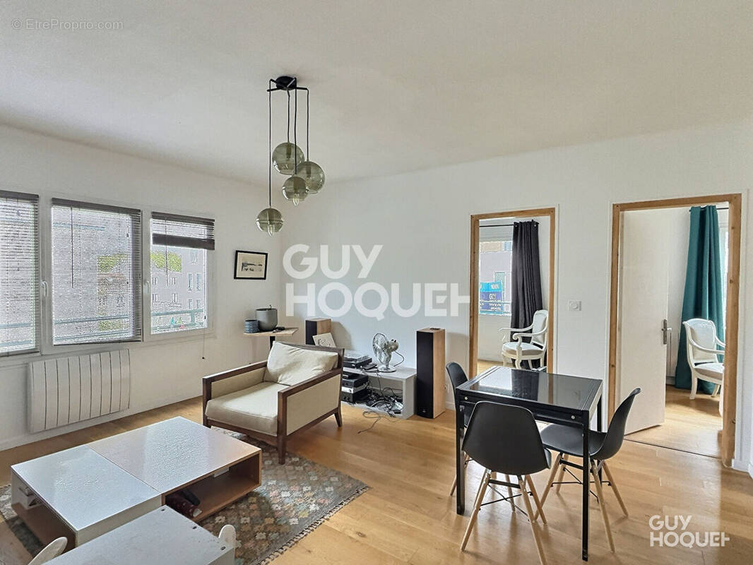 Appartement à L'ILE-SAINT-DENIS