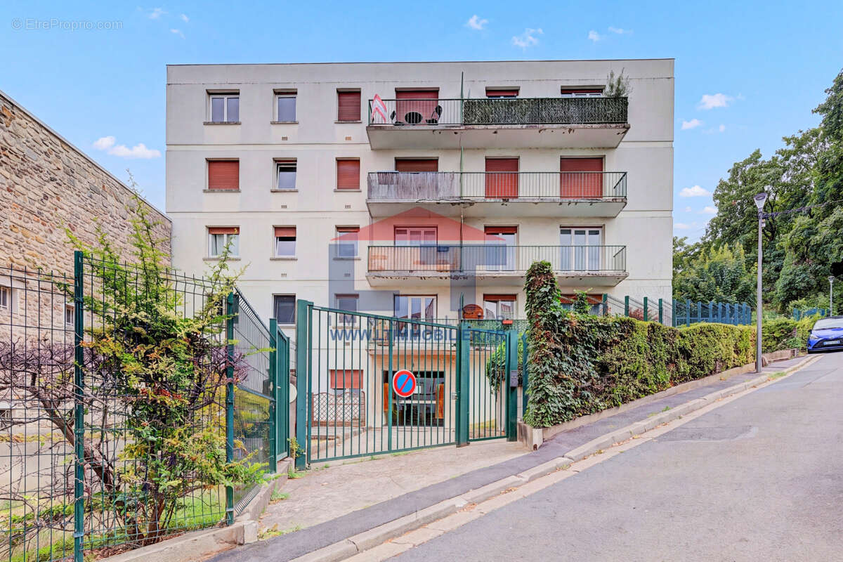 Appartement à ISSY-LES-MOULINEAUX