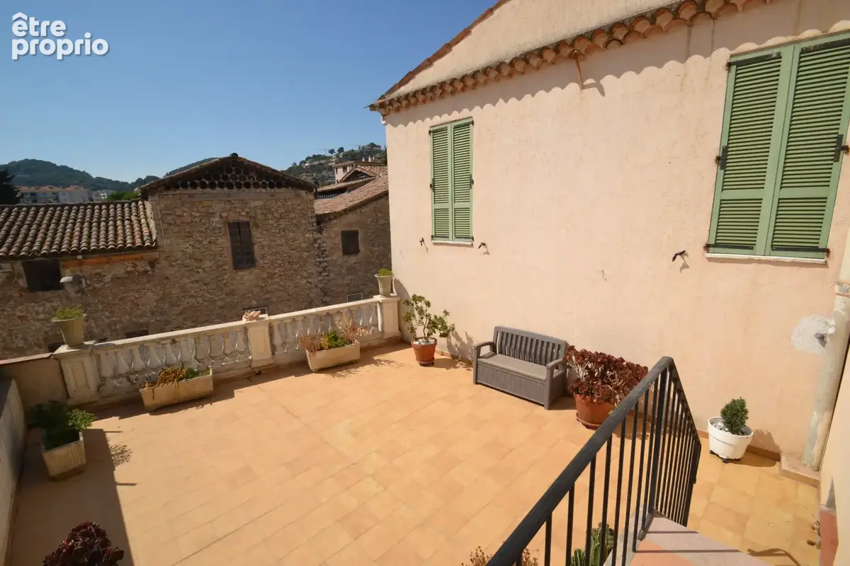 Vallauris centre exclusivite rare duplex 3/4 pieces 71 m2 cave garage - photo 2