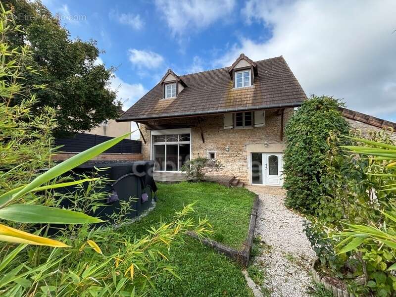 Maison à BUXY