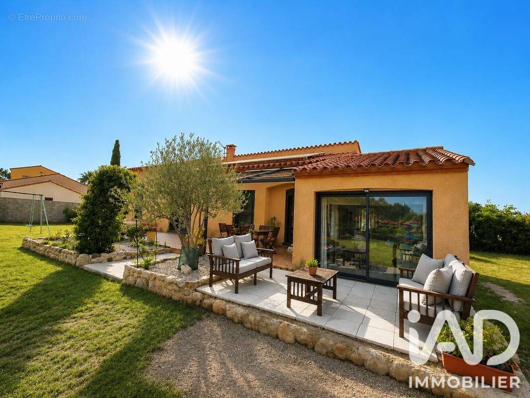 Photo 1 - Maison à MONTESQUIEU-DES-ALBERES