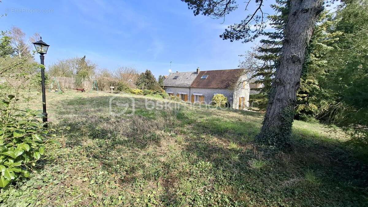 Une belle longere avec dependances - photo 18