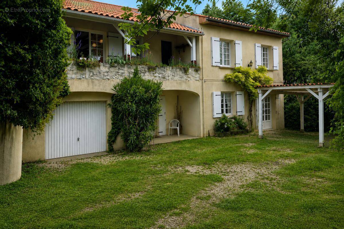 Maison à CHASSORS