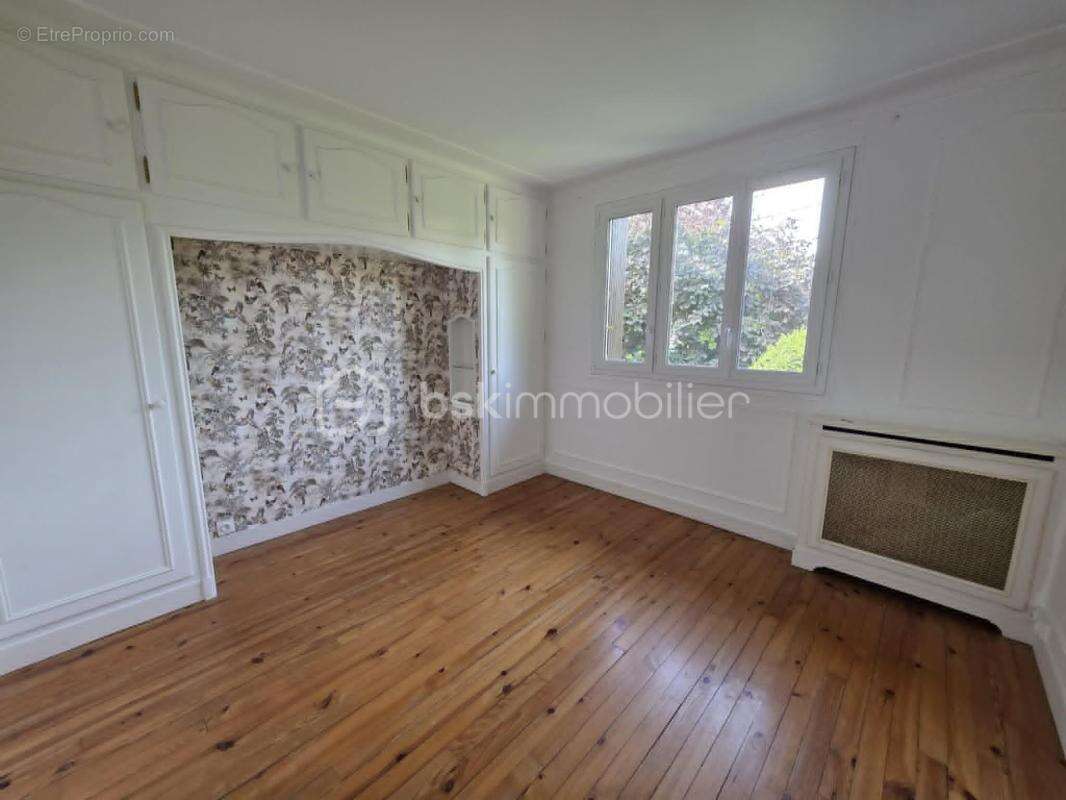 Maison individuelle - 4 chambres - grand terrain - photo 9
