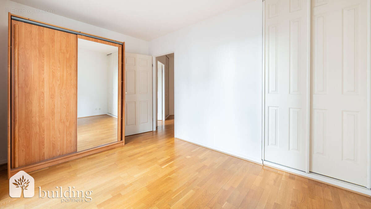 Appartement à COURBEVOIE