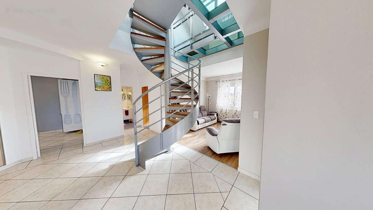 Maison à LES AVENIERES