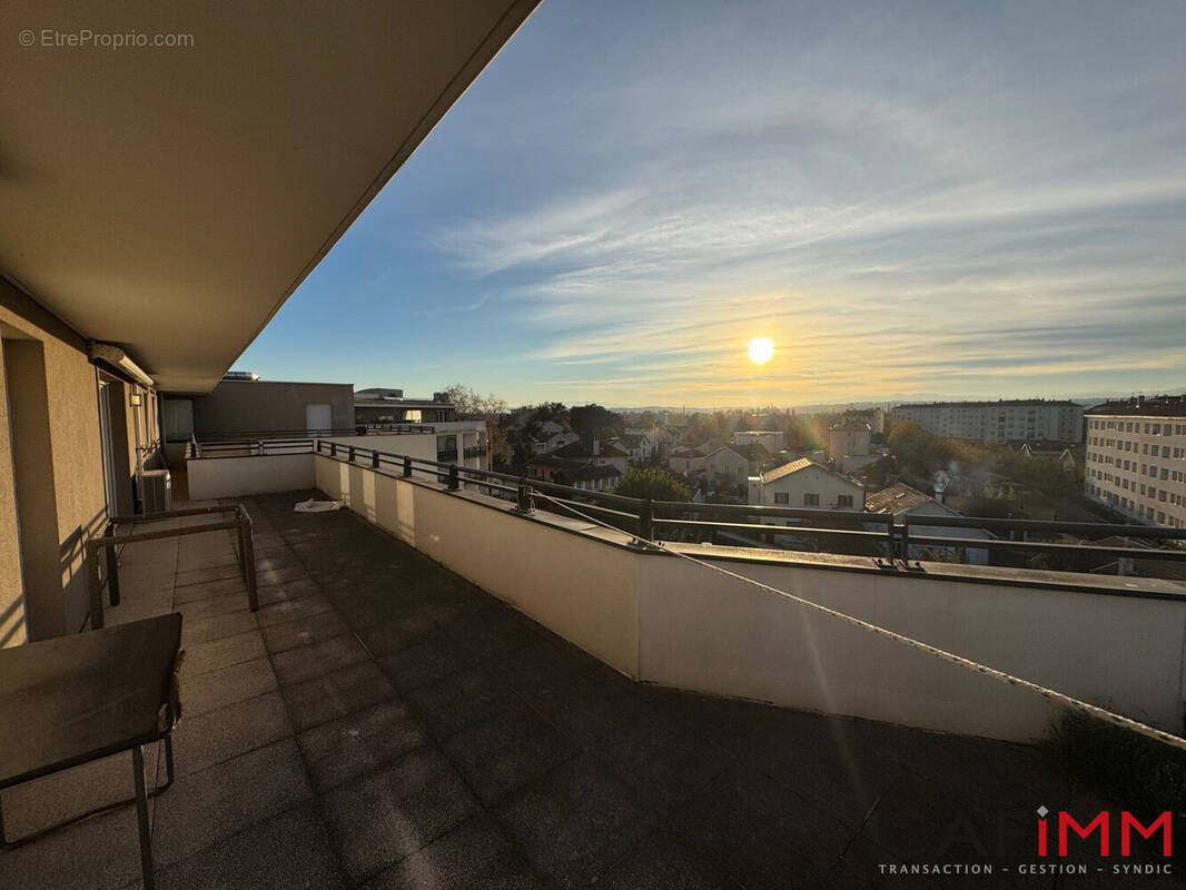 Appartement à VENISSIEUX