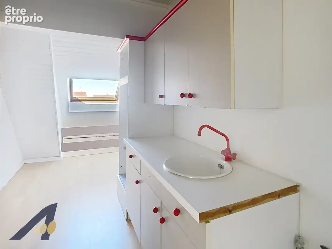  TRIPLEX 126m2  CENTRE VILLE - petite copropriété - photo 9