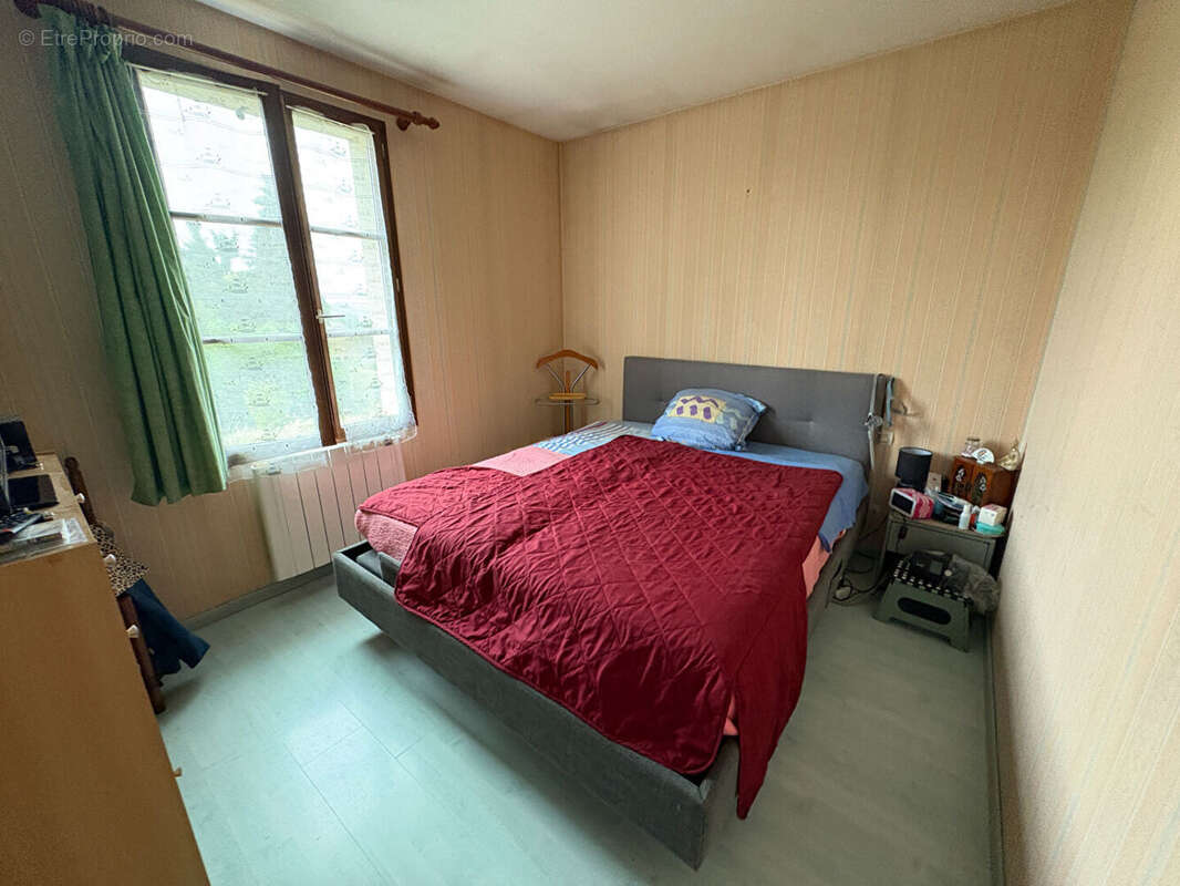VAL AU PERCHE Pavillon trois chambres 122m² - photo 2