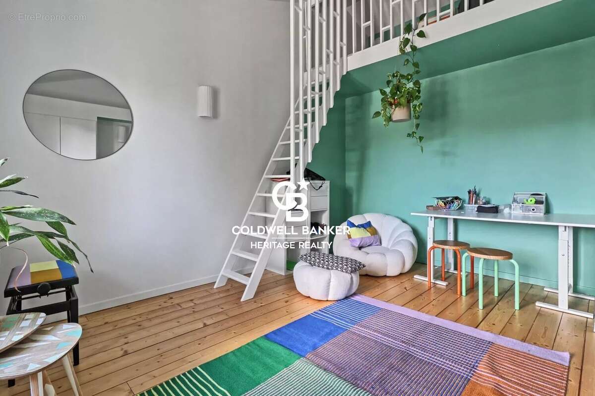 Maison à COLLONGES-AU-MONT-D'OR