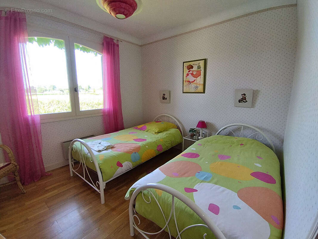 Spacieuse maison de construction traditionnelle - photo 7