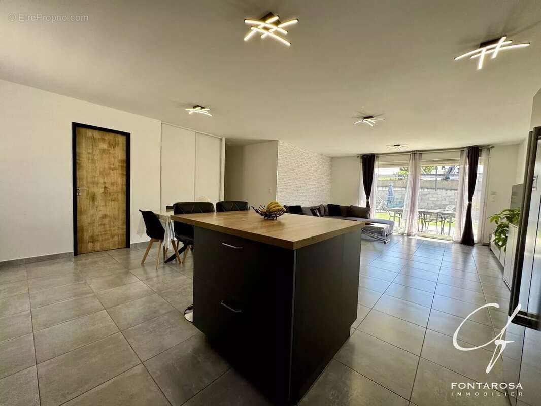 Maison à PUGET-SUR-ARGENS