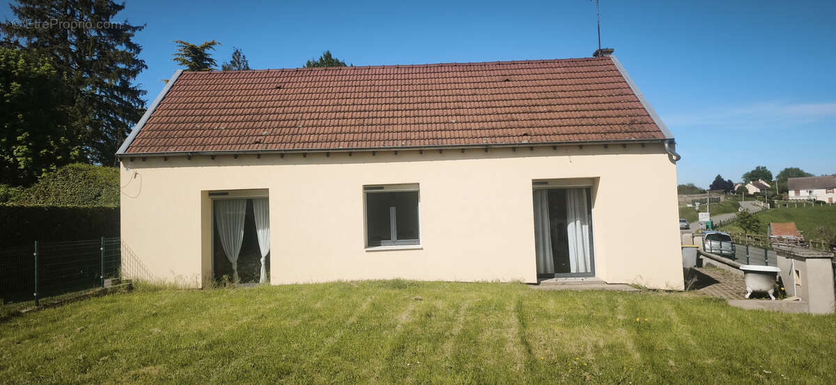 Maison à SAINT-ETIENNE-DE-VICQ