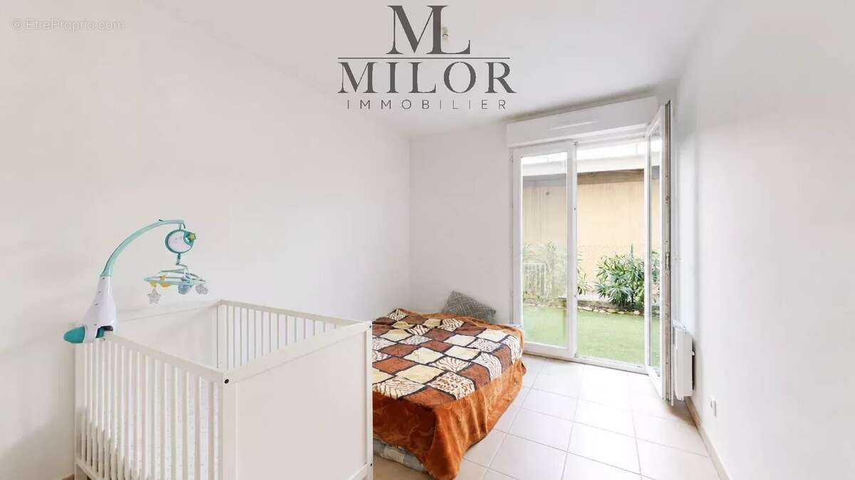 Appartement à SAINT-LAURENT-DU-VAR