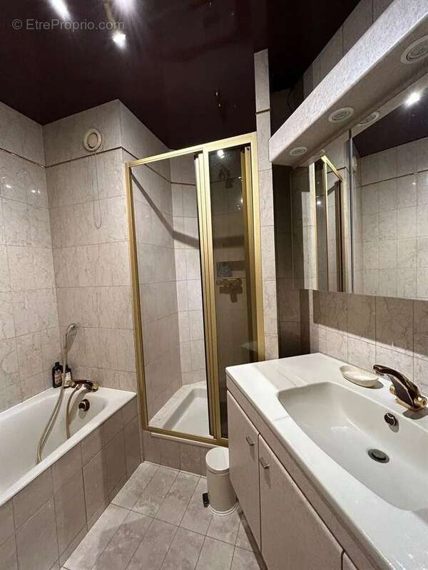 Appartement à PARIS-19E