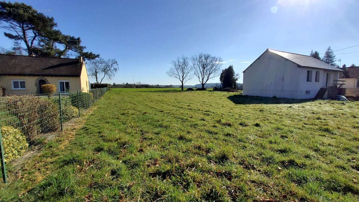 Terrain à SAINT-GANTON