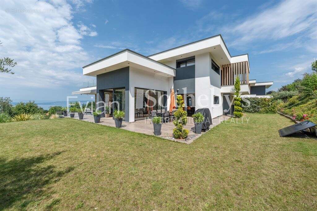 Maison à NEUVECELLE