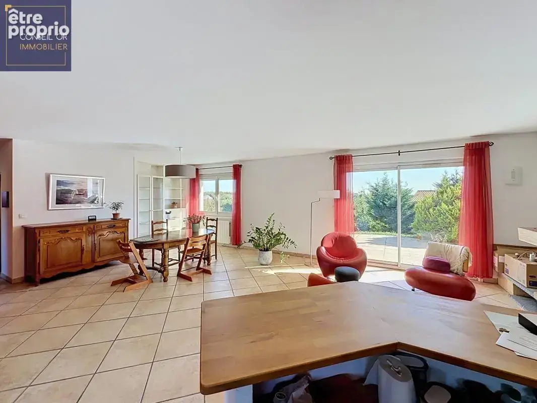 Maison T6 de 200 m² sur terrain de 1081 m² avec vue, au calme - photo 7