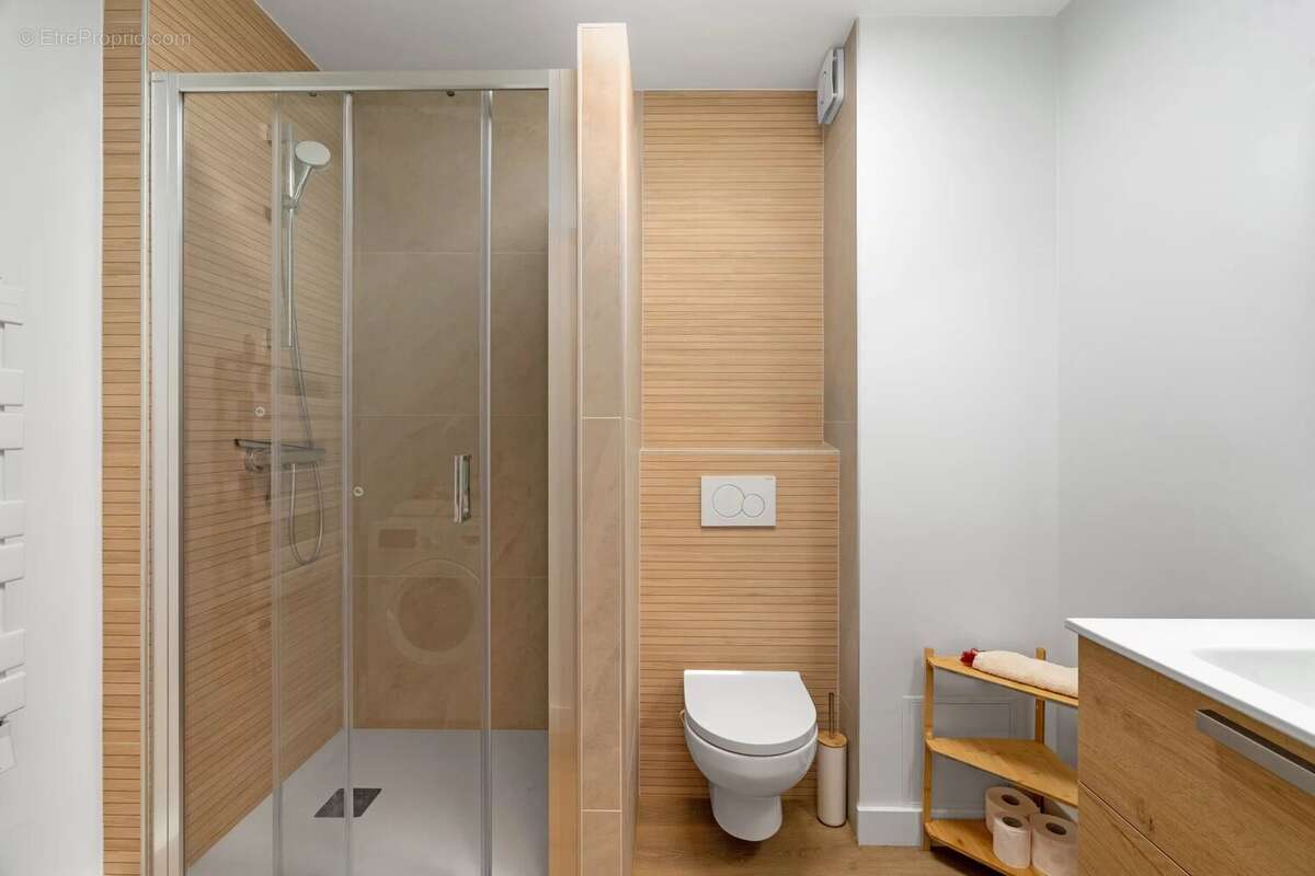 Appartement à LEVALLOIS-PERRET
