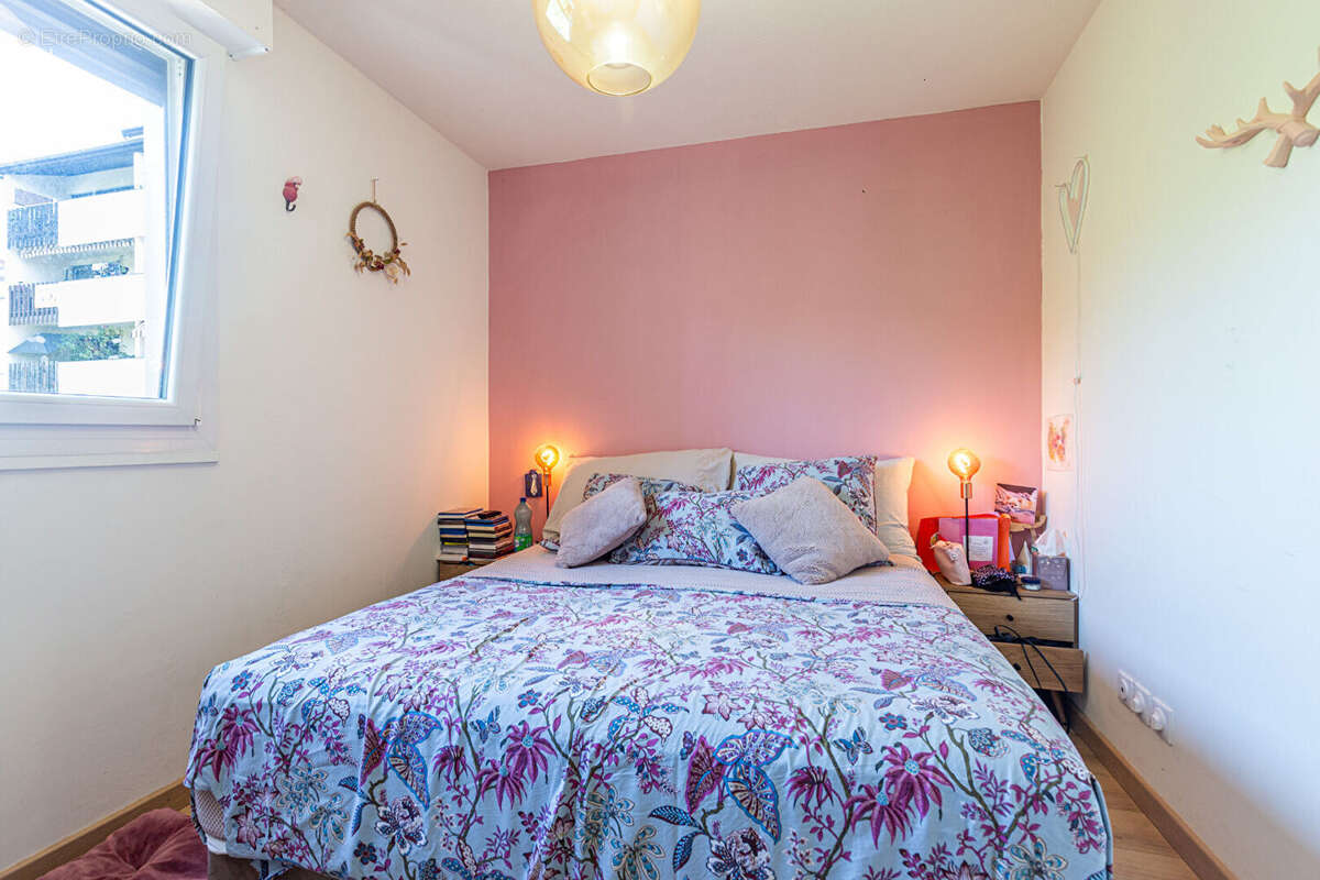 Agence immobiliere laforet - exclusivite - "bonsaï" - annecy - appartement t4 de 73.49m² - balcon/loggia 10m2 - cave - parking d - photo 9