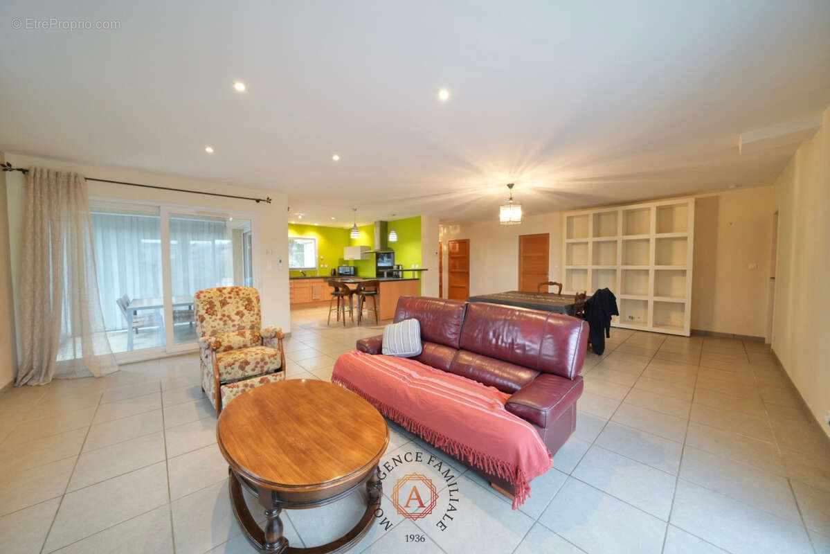 Maison 4 pièces de 130 m2 - photo 6