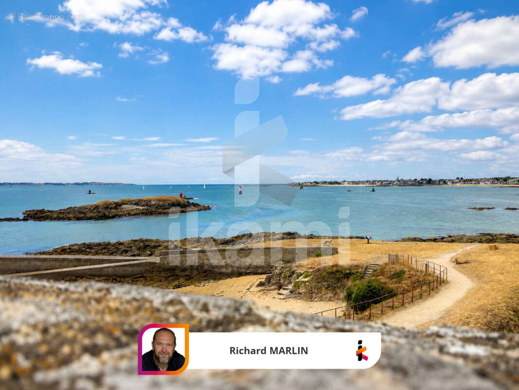 Appartement T3, 66m2, 2 chambres, plage et commerces à pied, au pied des remparts de la Citadelle - photo 11