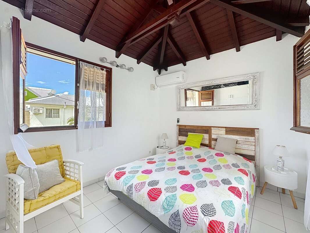 Maison 74 m² à Saint-Francois  - photo 7