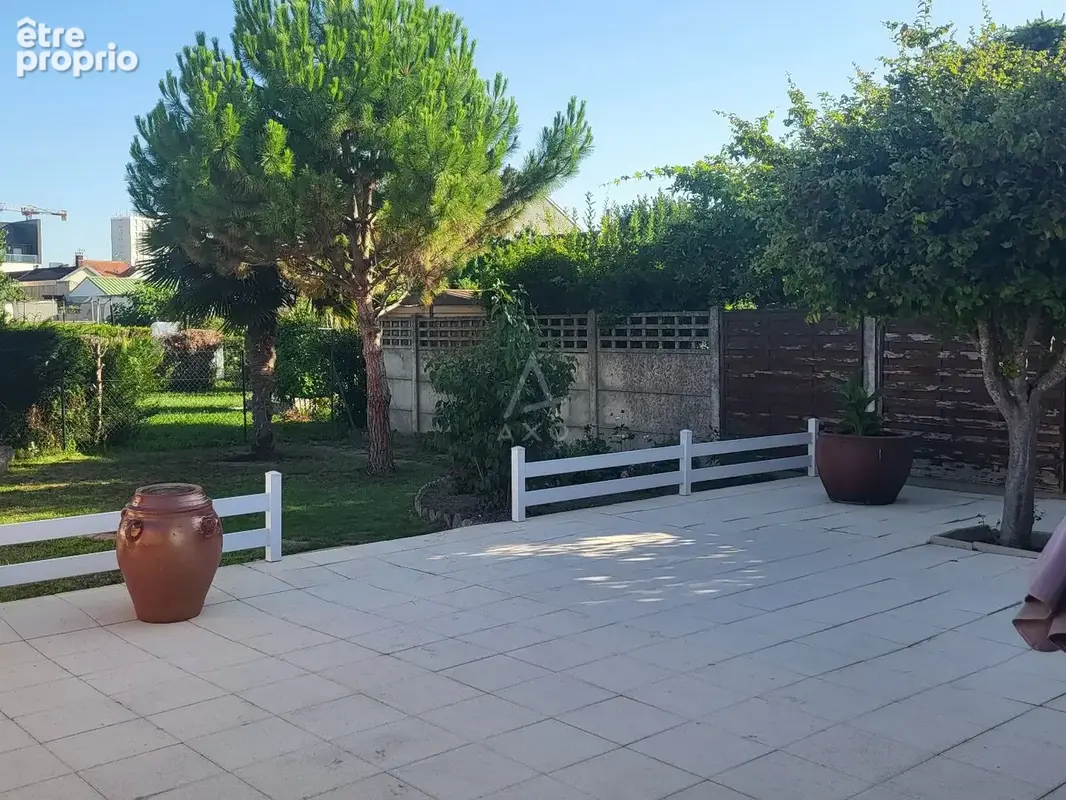 Reims - maison de ville climatisée avec jardin, garage double, cave et depandance - photo 3