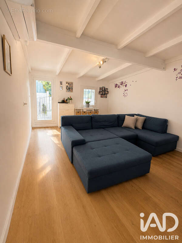 Maison 90 m² à Sainte-Anastasie-Sur-Issole  - photo 2
