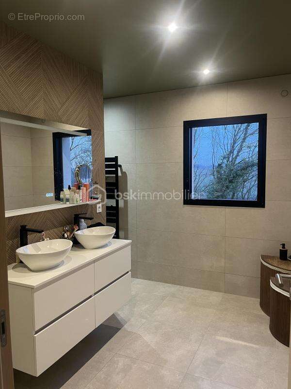 Maison à SAINT-MARTIN-DU-MANOIR