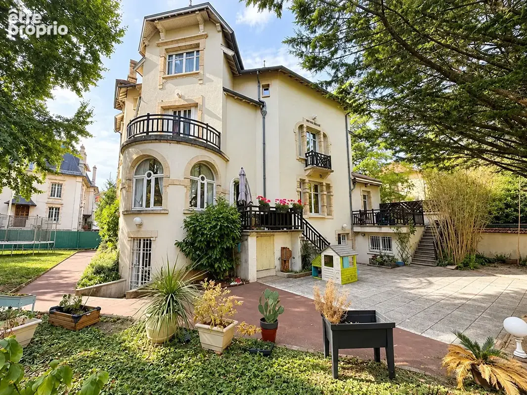 Nancy / exceptionnelle villa art nouveau / 515 m² / 13 chambres / terrain de 1 070 m² - photo 11