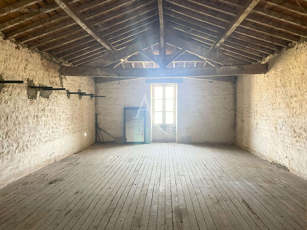 Maison à FONTENAY-LE-COMTE