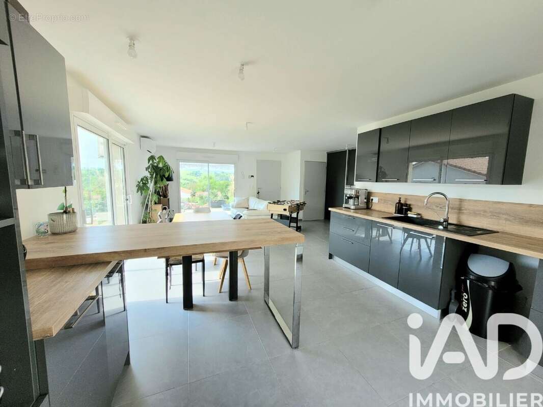 Photo 4 - Maison à REGNY