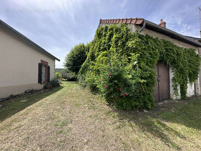 Maison 68 m² à Cervon  - photo 20