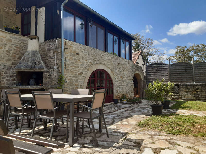 Maison à SALVAGNAC-CAJARC