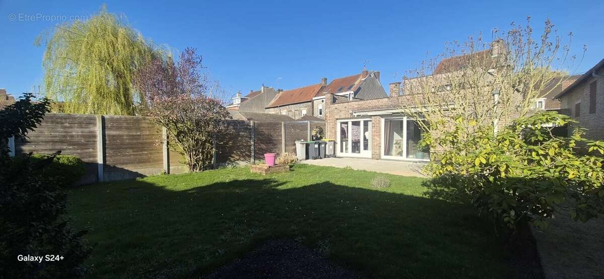 Maison à WERVICQ-SUD