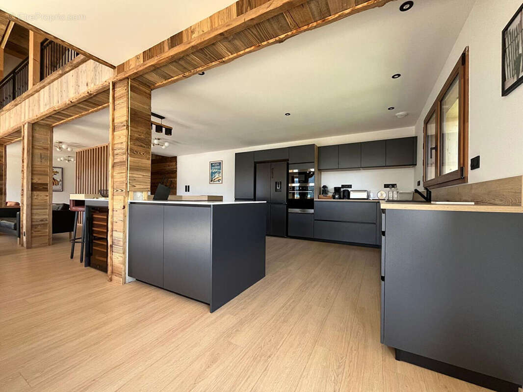 Exclusivité - Chalet - 2 logements - Bourg-St-Maurice - photo 18