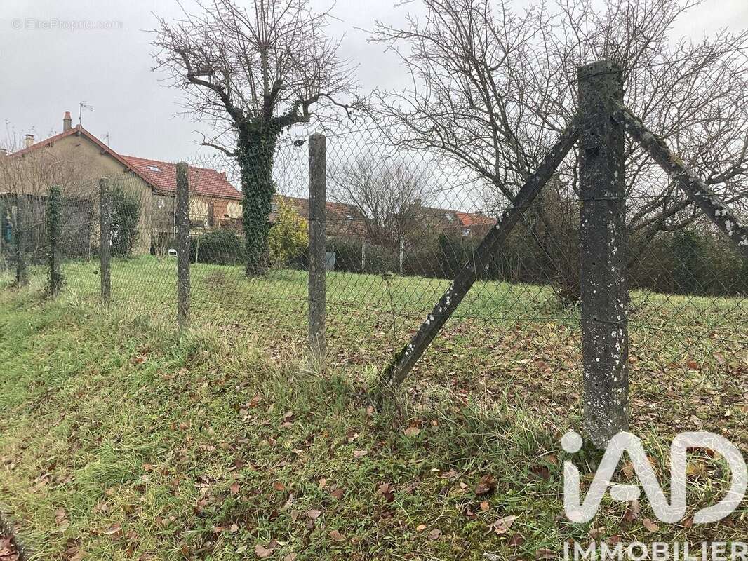 Photo 6 - Terrain à MONTCEAUX-LES-PROVINS