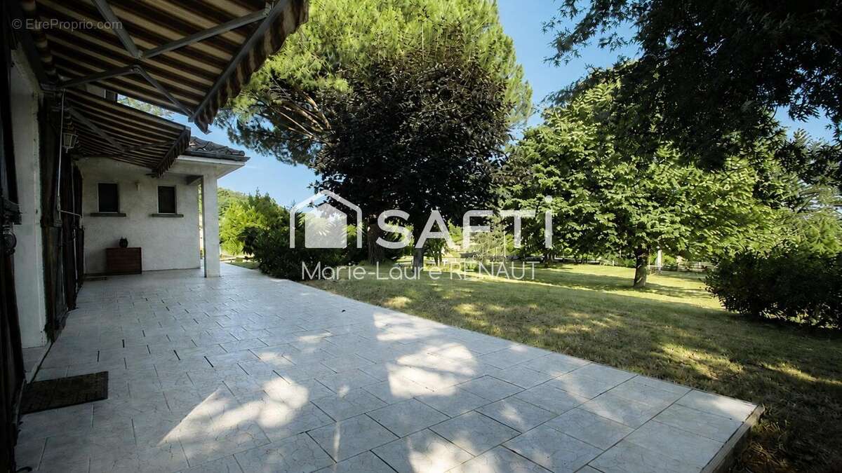 Maison 136 m² à Briatexte  - photo 2
