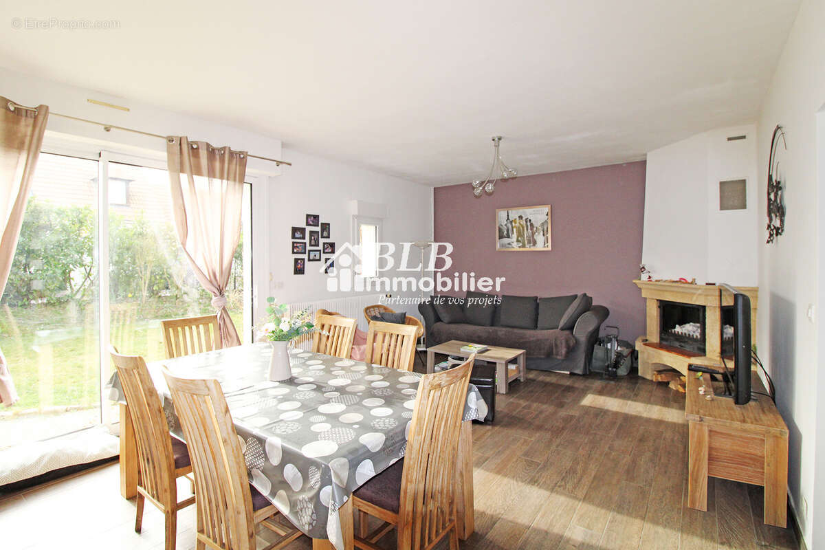 Maison à LE PERRAY-EN-YVELINES