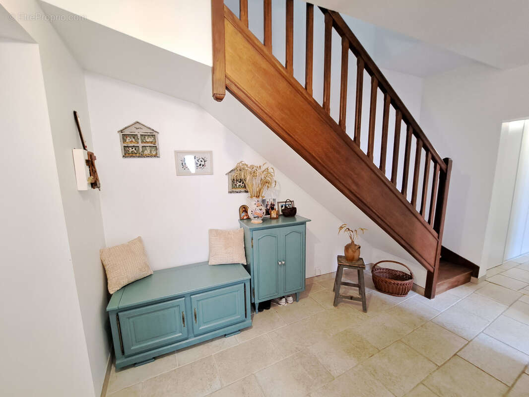 Maison à PONT-SUR-YONNE